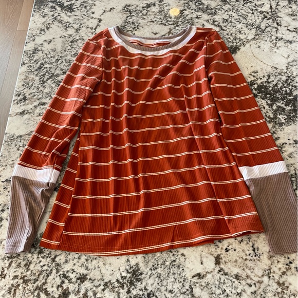 New and never worn fall sweater - Picture 1 of 2